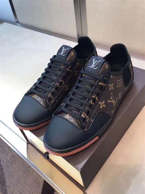 zapatos louis vuitton hombre precio|authentic louis vuitton men shoes.